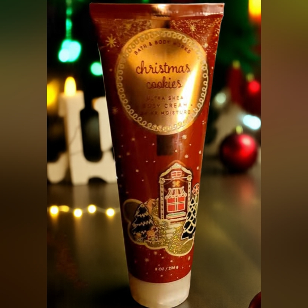 Bath & Body Works Christmas Cookies Ultra Shea Body Cream - Red and Gold